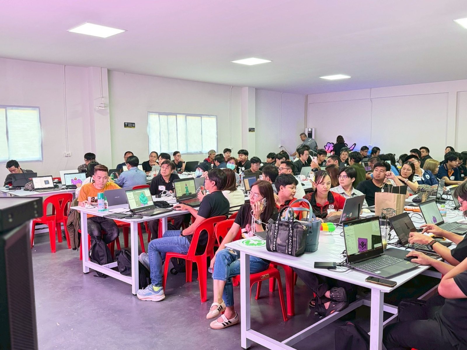 บรรยากาศผู้เรียนในคลาส 3D Print